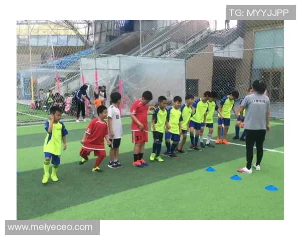 非小号足球的魅力与挑战探索这项运动如何改变年轻人的生活与价值观